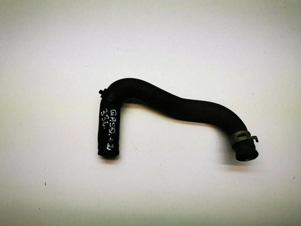 Engine coolant pipe/hose – front