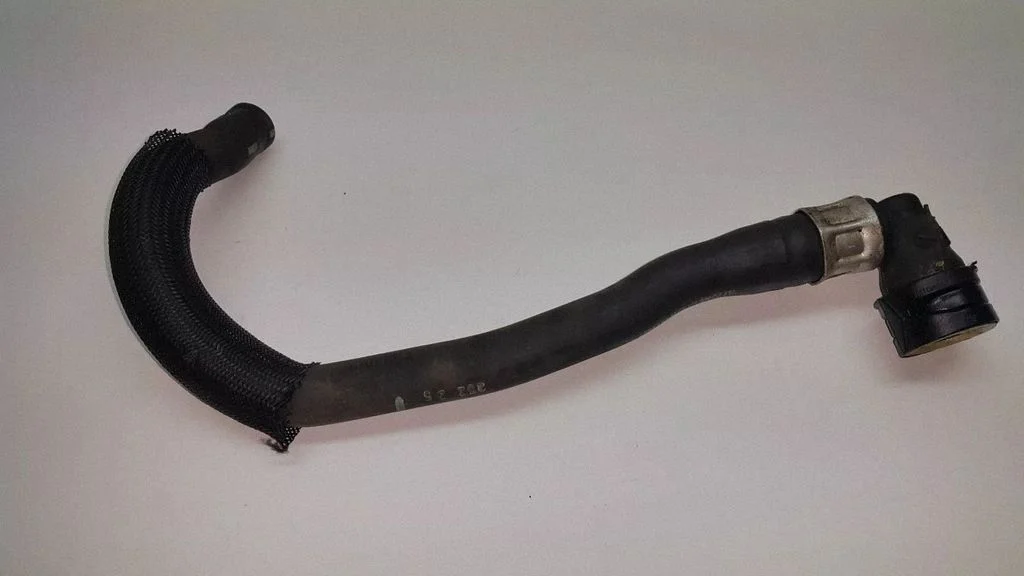 Engine coolant pipe/hose 30636558