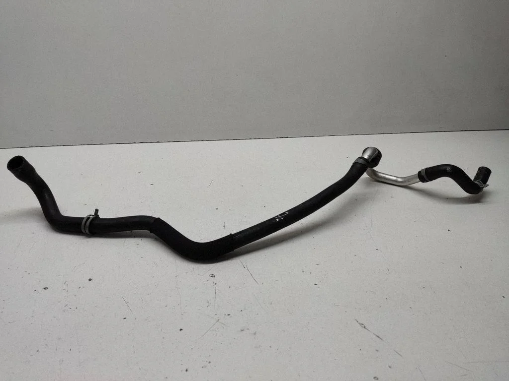 Engine coolant pipe/hose A1645060635