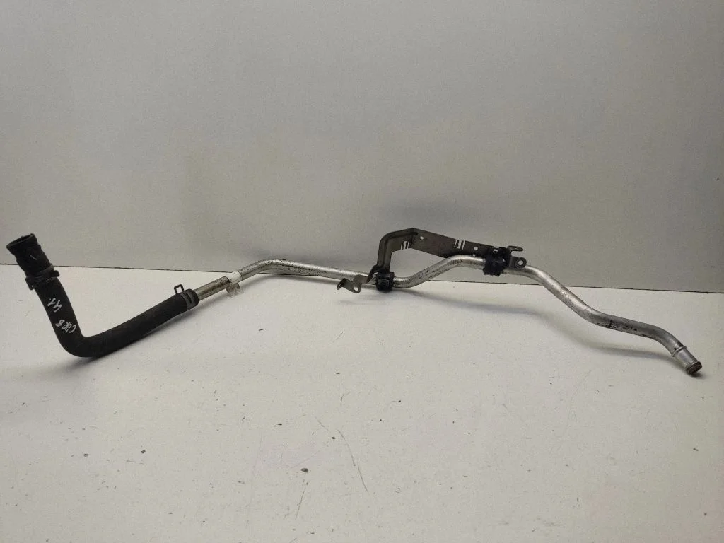 Engine coolant pipe/hose 04598024