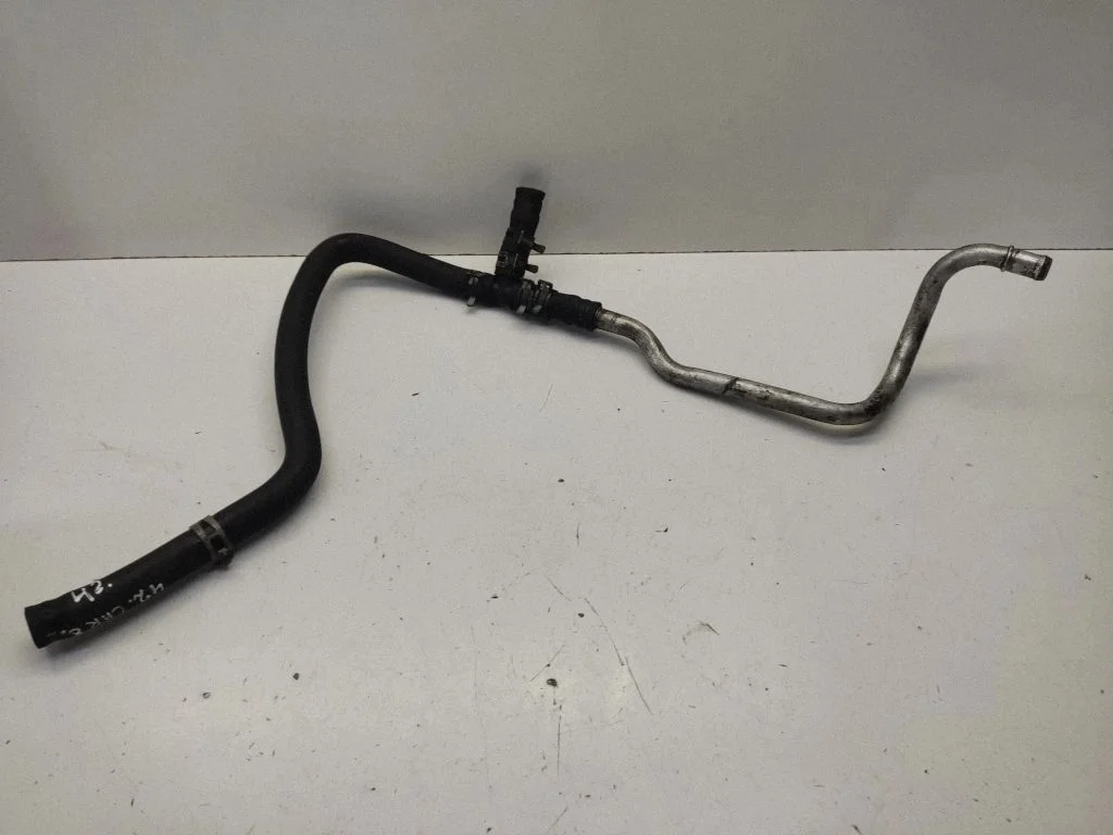 Engine coolant pipe/hose 30114R