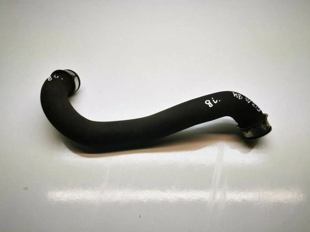 Engine coolant pipe/hose A2115015482
