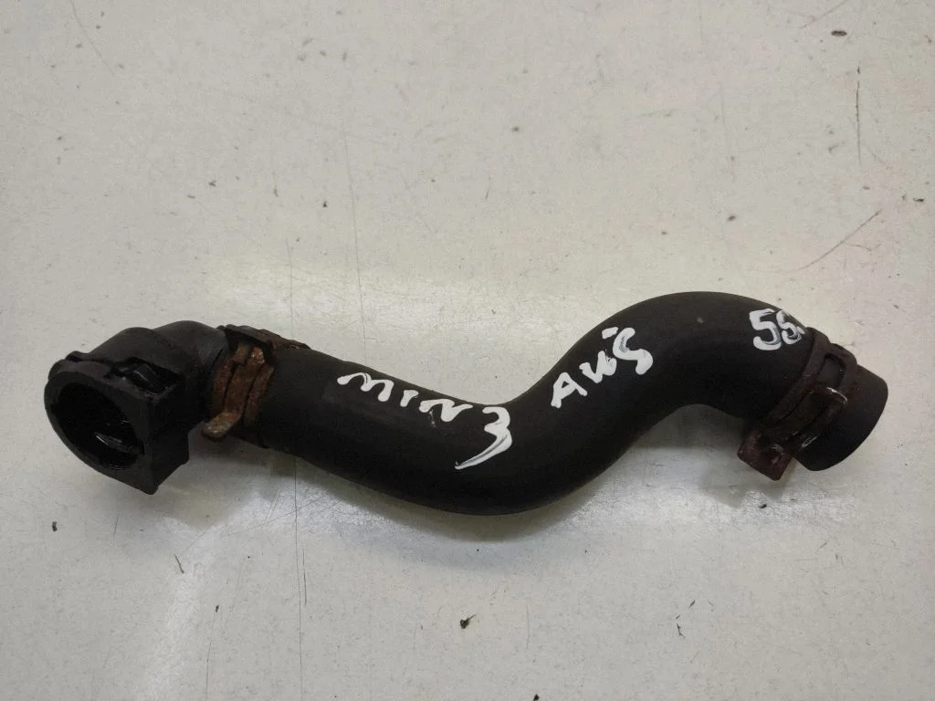 Engine coolant pipe/hose GZ15794