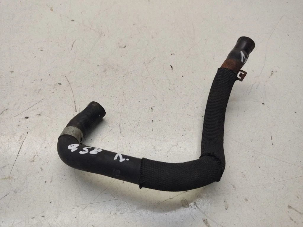 Engine coolant pipe/hose – front