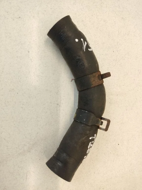 Engine coolant pipe/hose – front