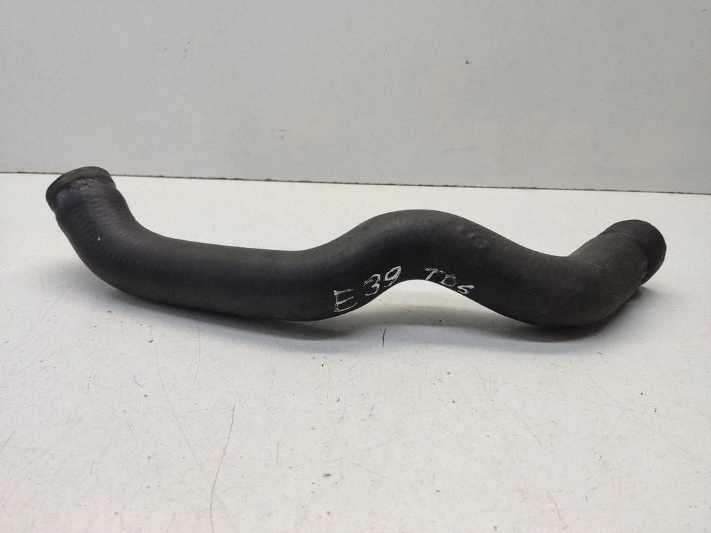 Engine coolant pipe/hose – front