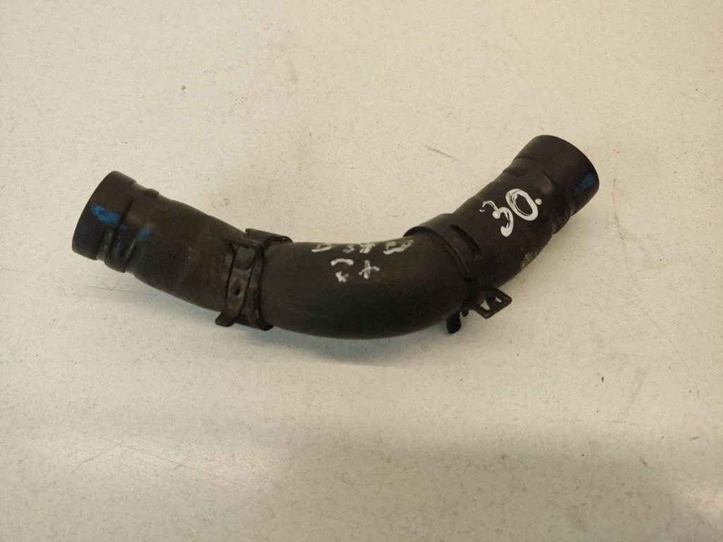 Engine coolant pipe/hose – Nissan Qashqai+2 (2008-2010)