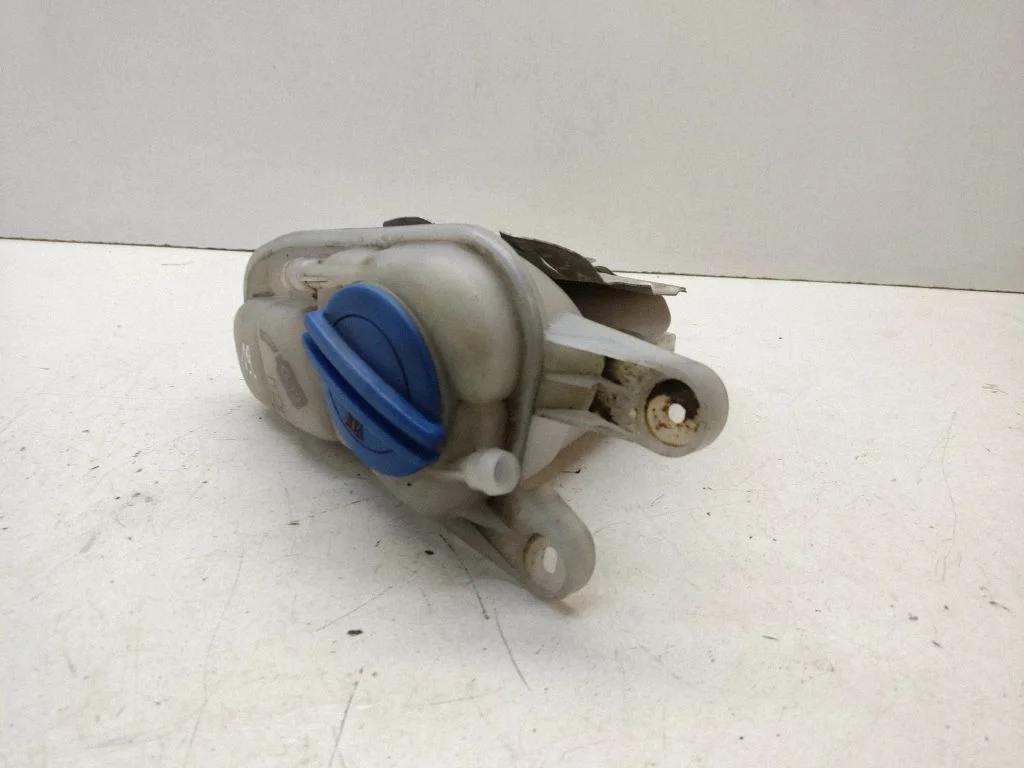 Coolant expansion tank/reservoir – Audi A5 8T 8F (2007-2016)
