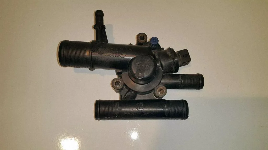 Termostat / obudowa termostatu 0232083005B2