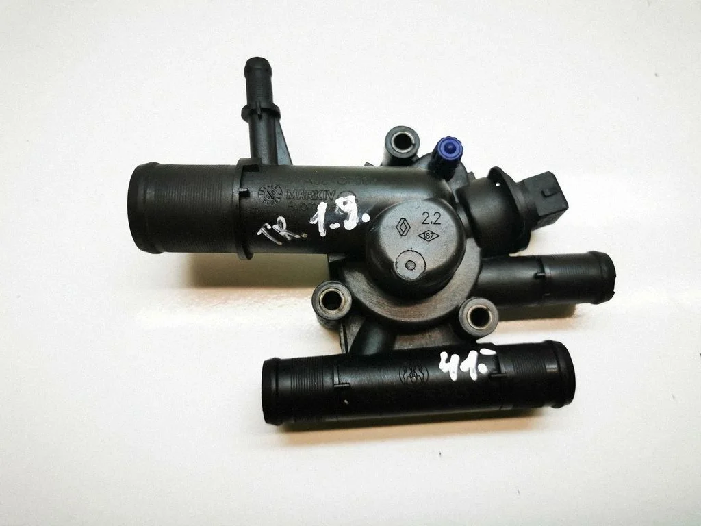 Termostat / obudowa termostatu 8200074349C