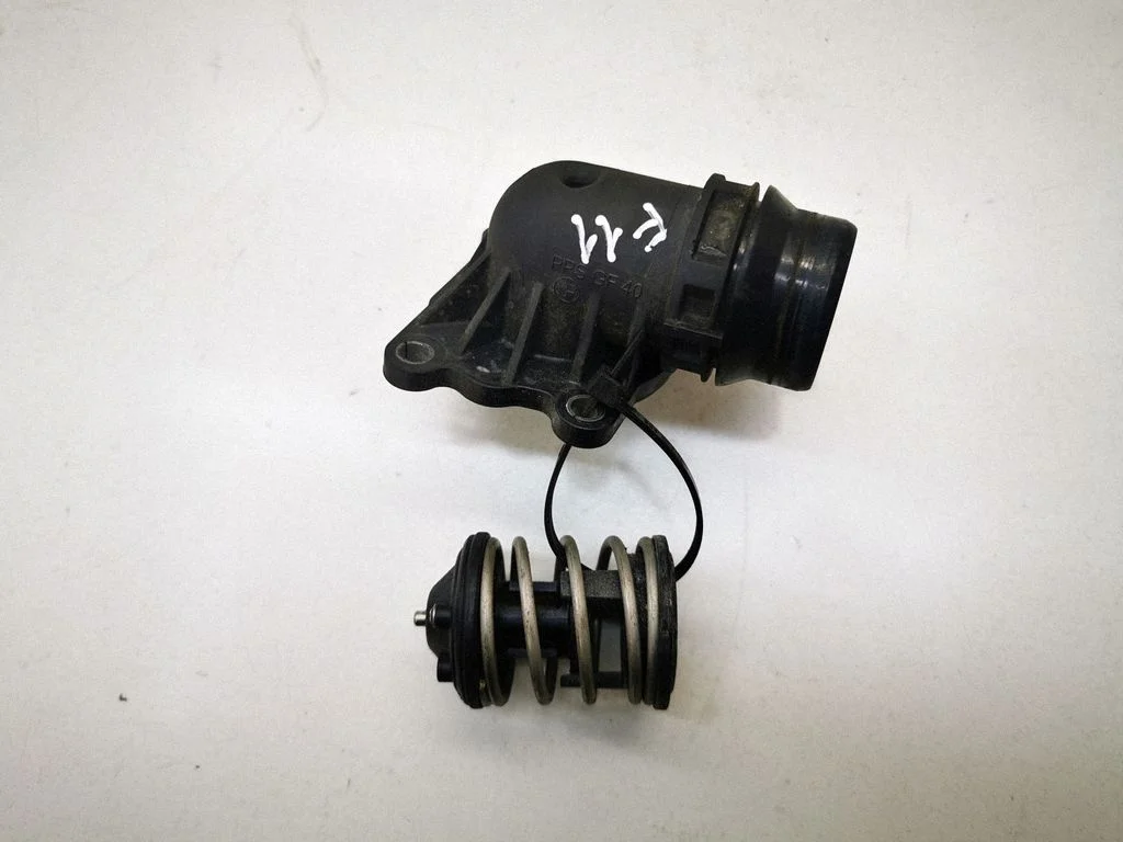 Thermostat/thermostat housing – BMW 5 Series F10 F11 (2009-2016)