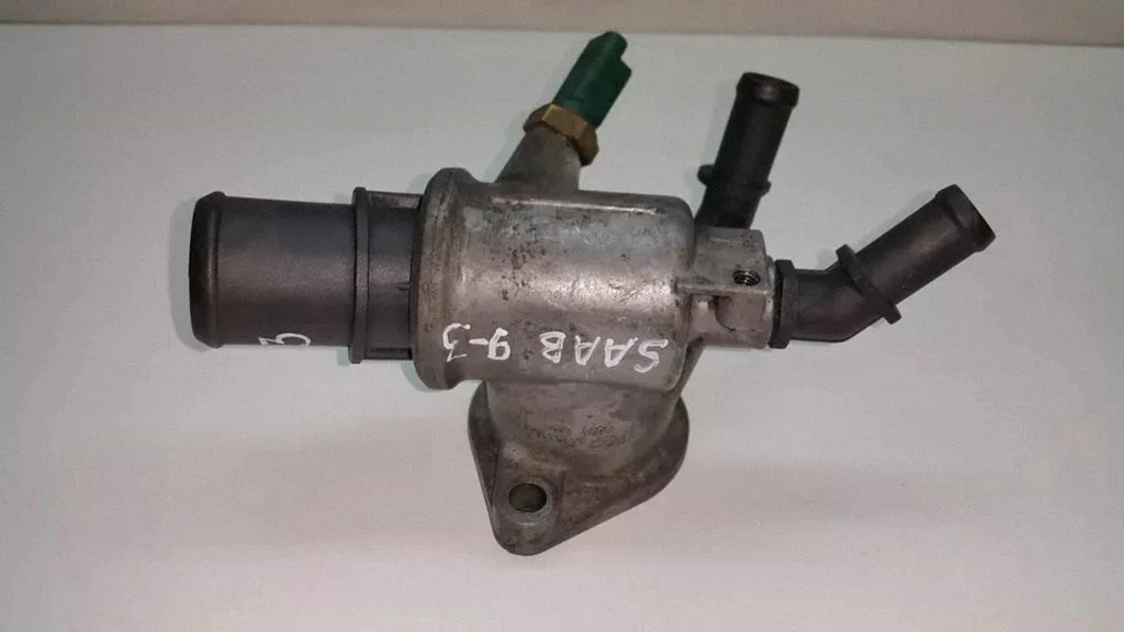 Termostaat / termostaadi korpus – Saab 9-3 Ver2 (2008-2016)