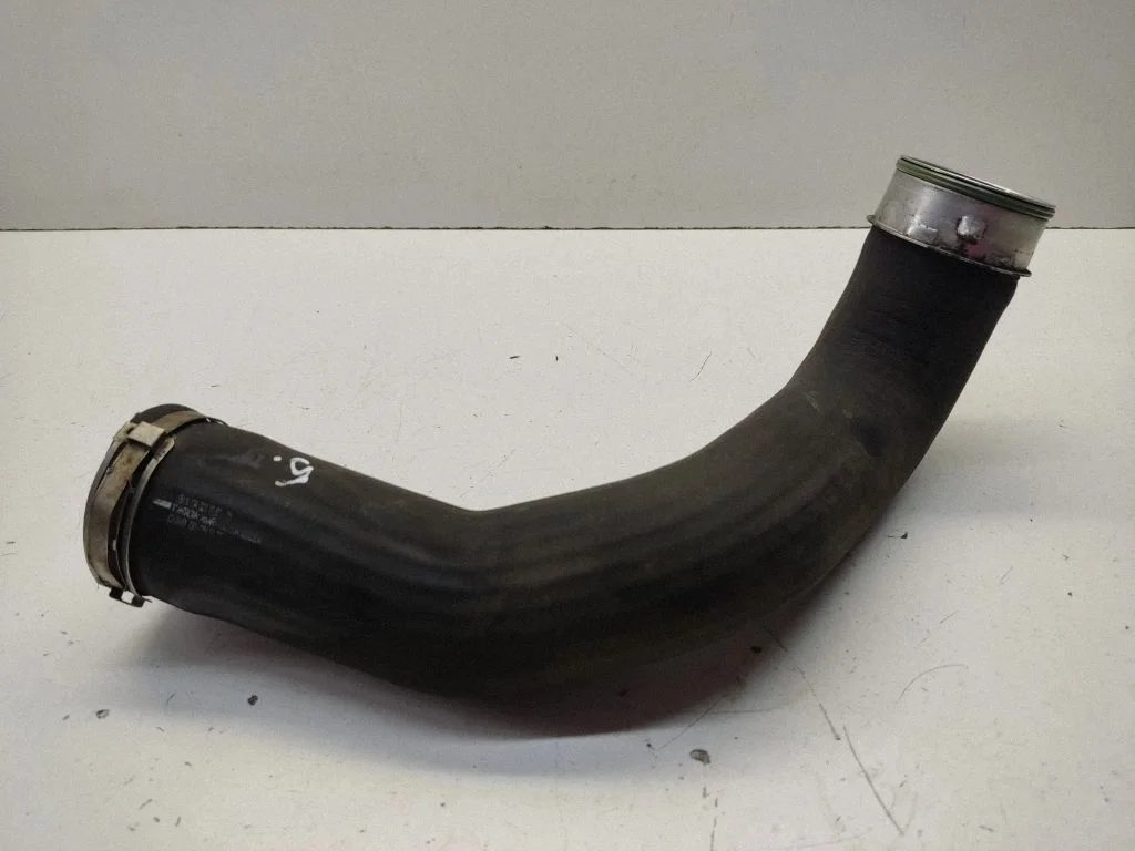 Vahejahuti voolik (-ud)/ toru (-d) A1645281582