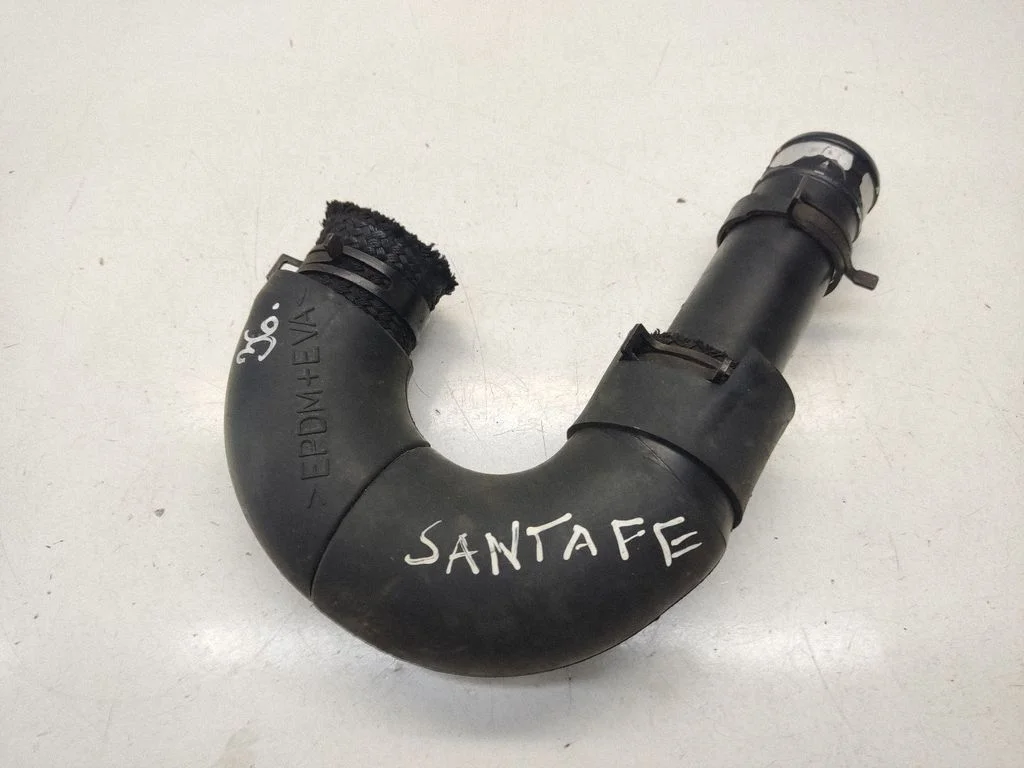 Vahejahuti voolik (-ud)/ toru (-d) – Hyundai Santa Fe (2000-2006)