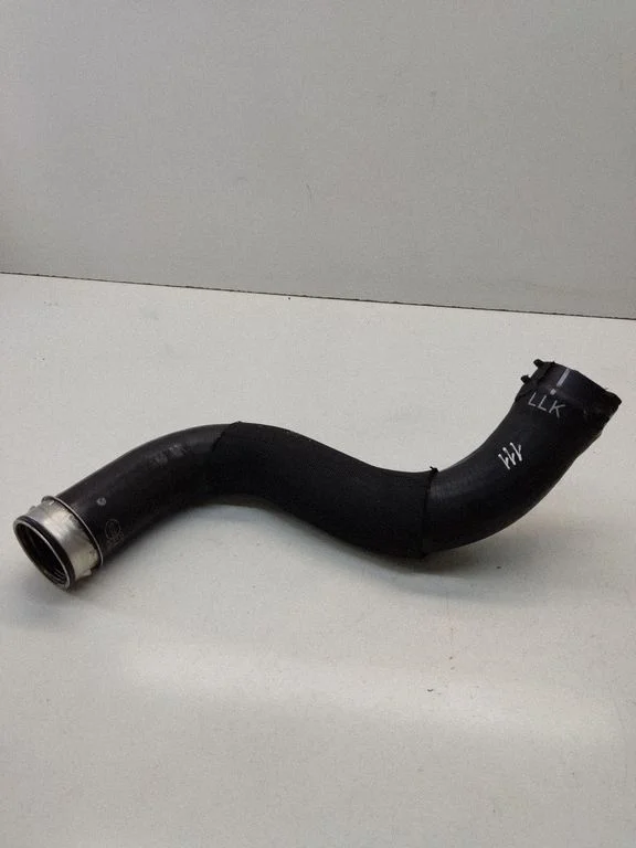 Vahejahuti voolik (-ud)/ toru (-d) – Audi A6 Allroad C6 (2006-2011)