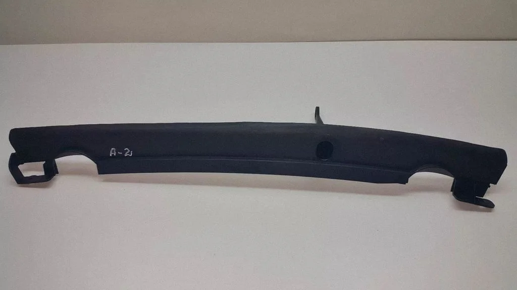 Intercooler air guide/duct channel 8Z0121333E
