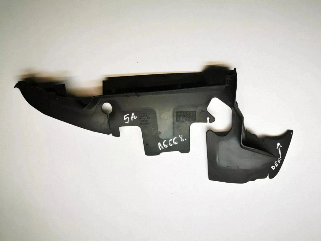 Intercooler air guide/duct channel 4F0121283