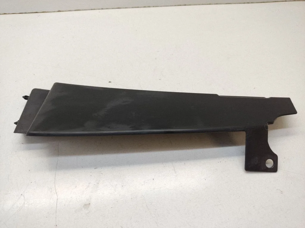 Intercooler air guide/duct channel – Nissan Qashqai+2 (2008-2010)