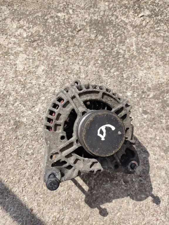 Generator/alternator – Nissan Qashqai+2 (2008-2010)
