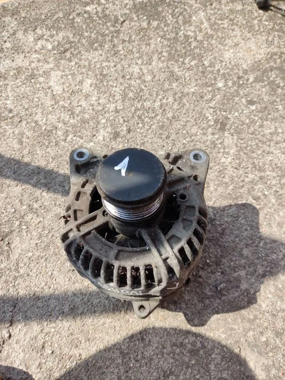 Generator/alternator – Nissan Qashqai+2 (2008-2010)