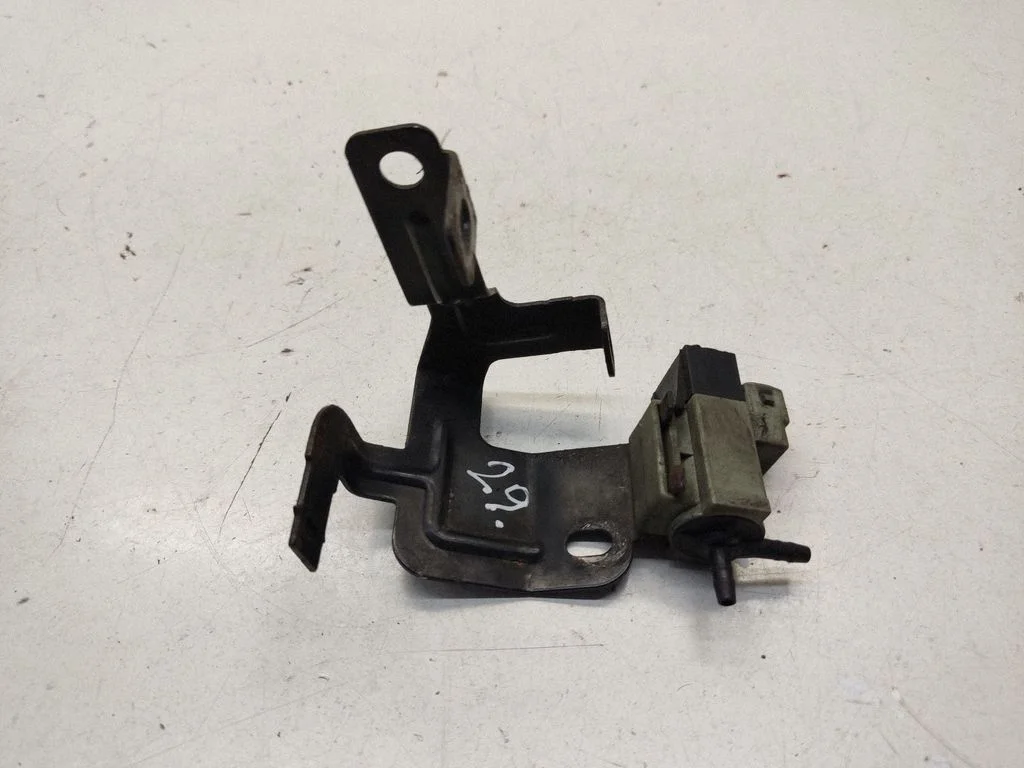 Zawór elektromagnetyczny turbo – przód