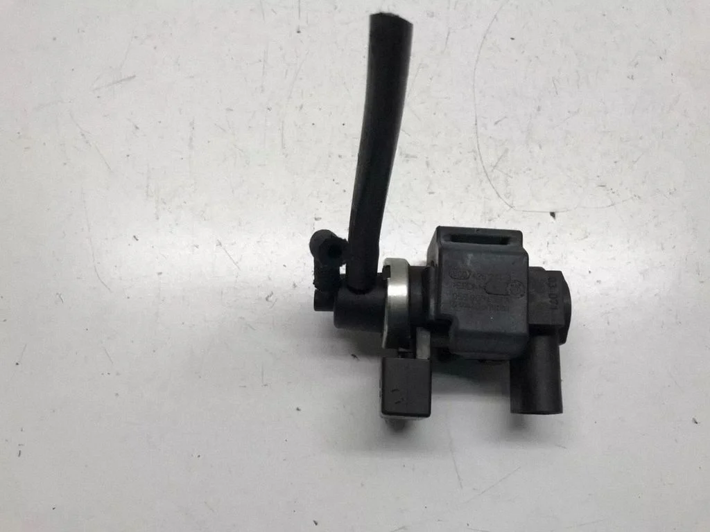 Turbo solenoid valve 059906629A