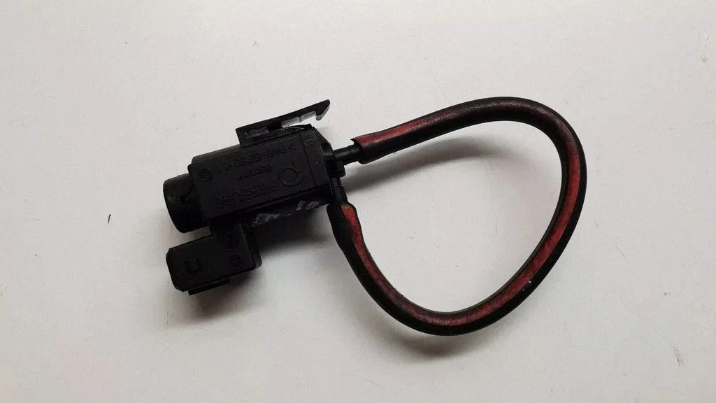 Zawór elektromagnetyczny turbo 72234100