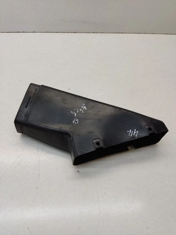 Air intake duct part 4B0129617B