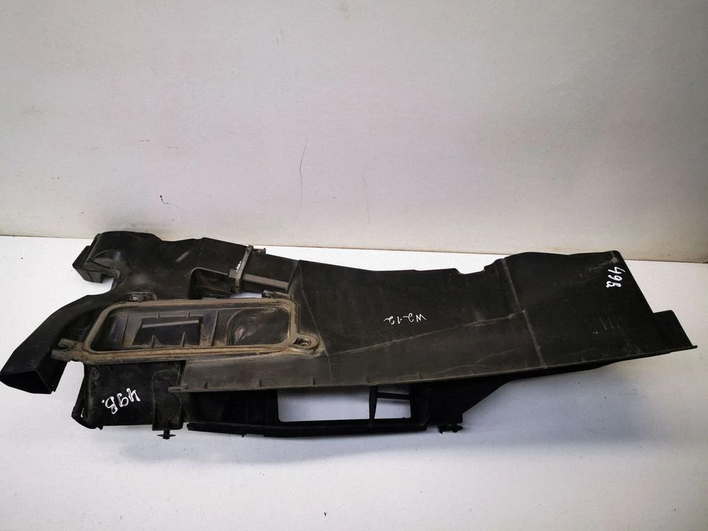 Õhuvõtukanali osa (-d) A2128320125