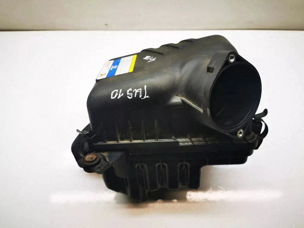 Air filter box – Hyundai Tucson JM (2004-2009)