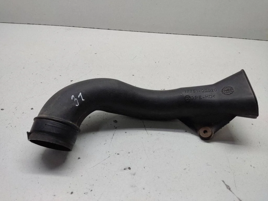 Air intake hose/pipe 177510G020