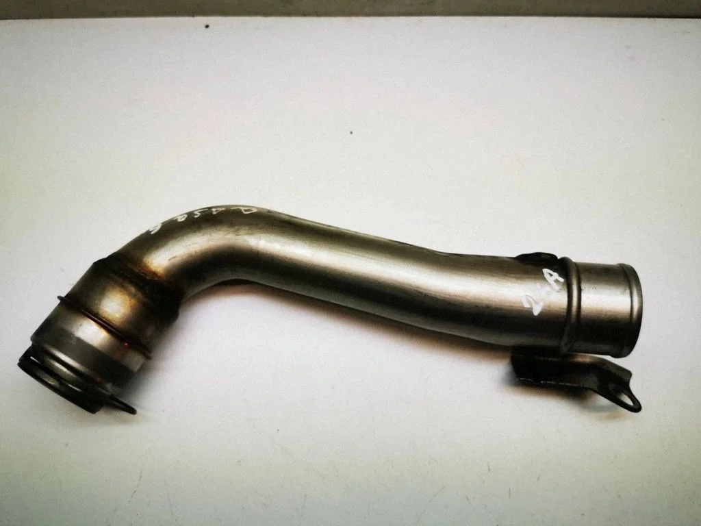 Air intake hose/pipe – front