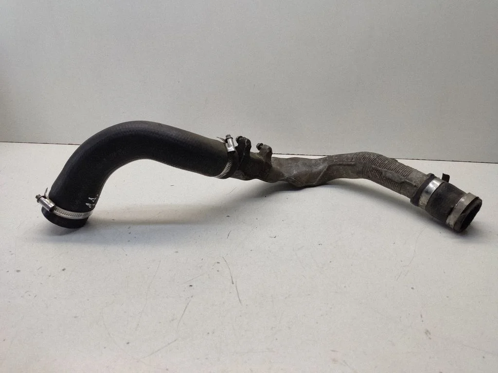 Air intake hose/pipe – front