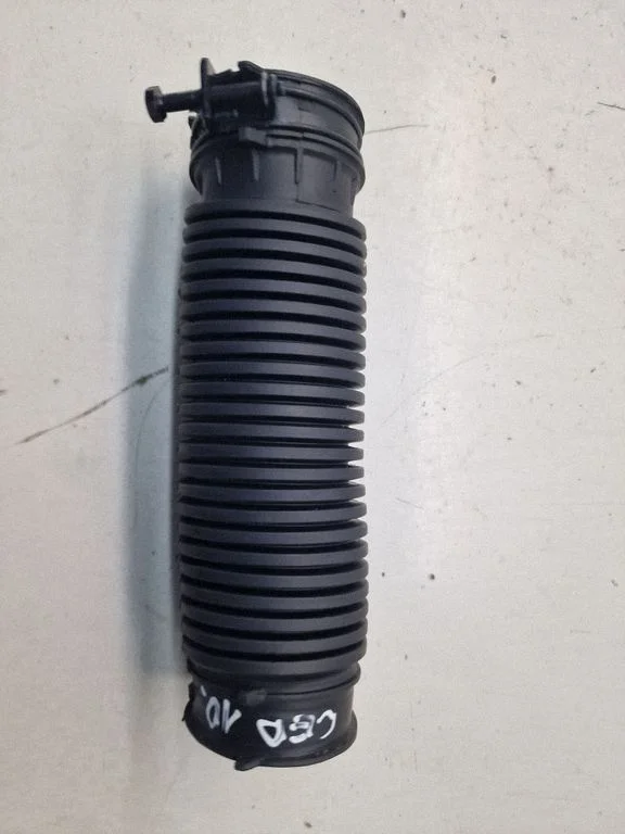 Air intake hose/pipe – KIA Ceed (2018-)