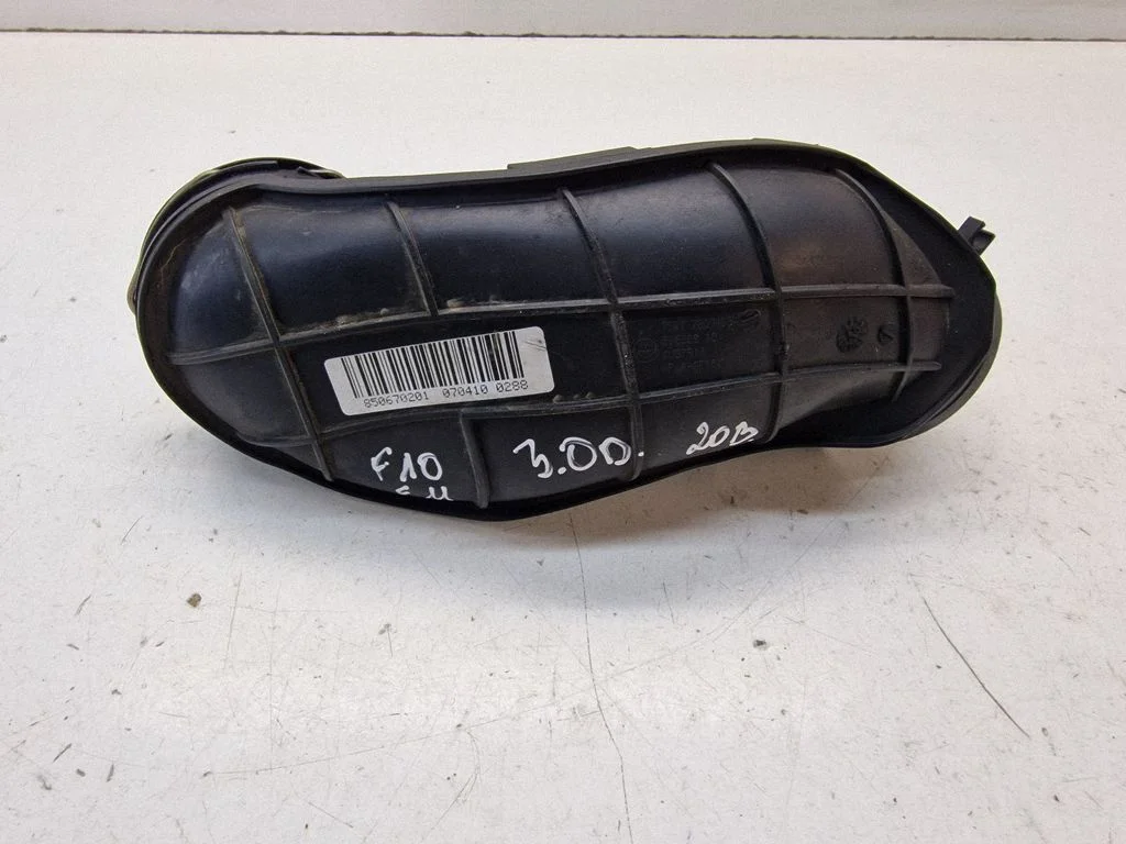 Air intake hose/pipe – BMW 5 Series F10 F11 (2009-2016)
