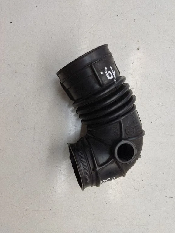 Air intake hose/pipe – BMW 3 Series E30 (1983-1994)