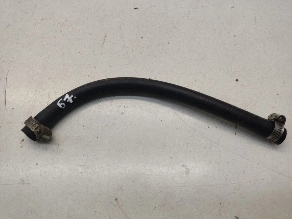 Fuel line pipe – front