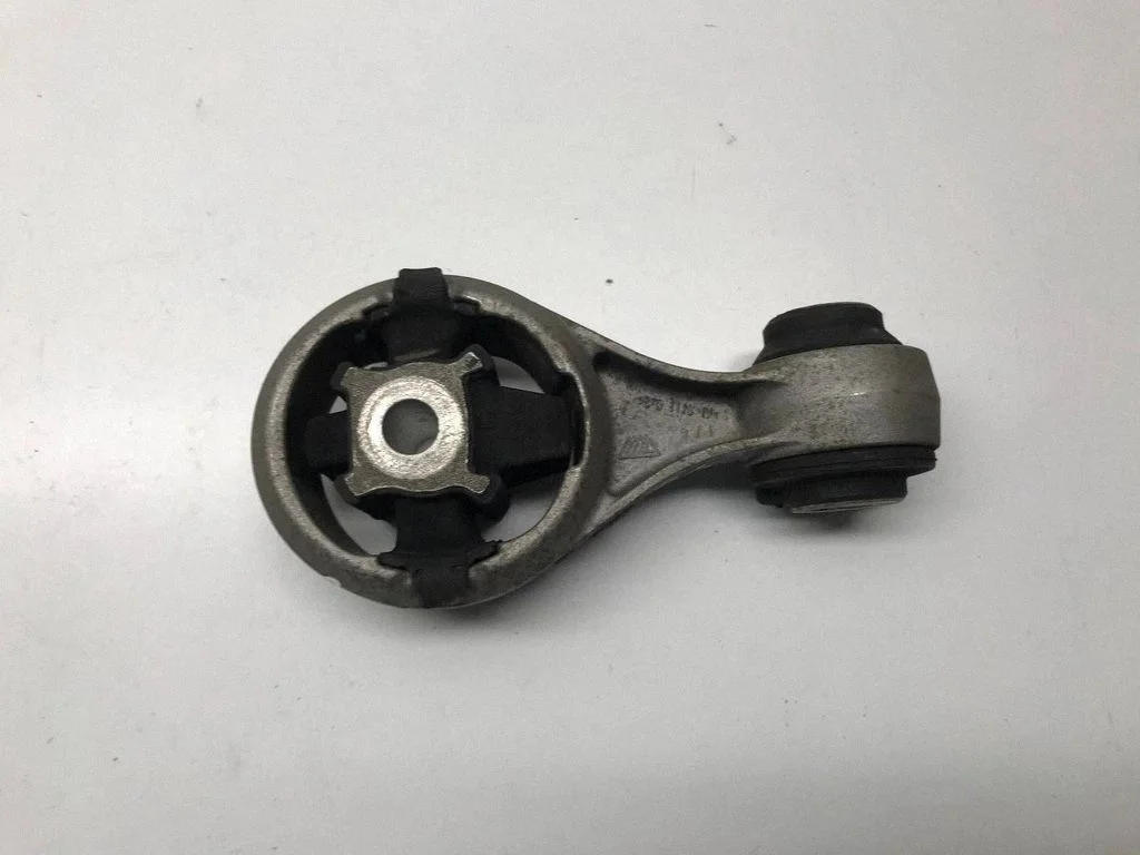 Dzinēja spilvens – Nissan Qashqai+2 (2008-2010)
