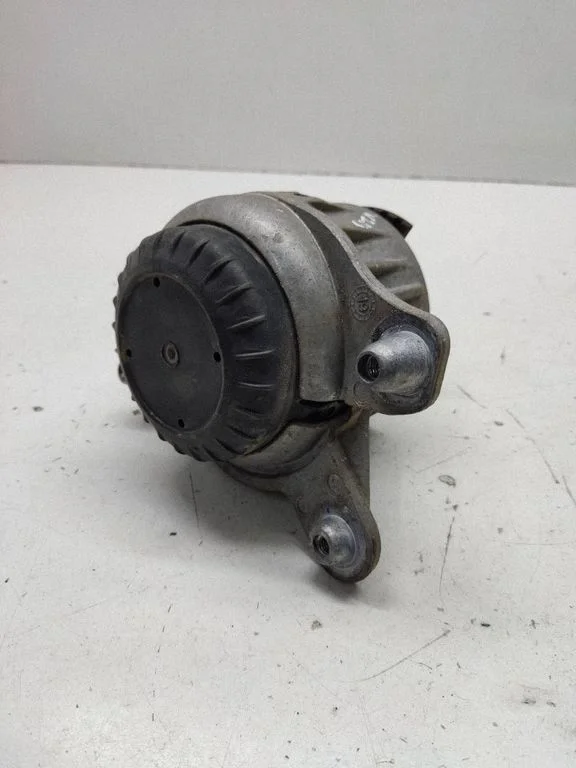 Engine mount bracket A2132400500