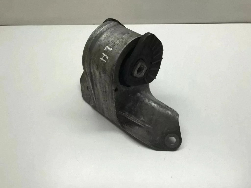 Engine mount bracket – left