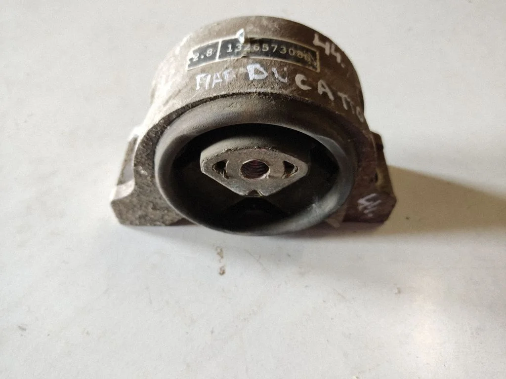 Engine mount bracket 2326573080