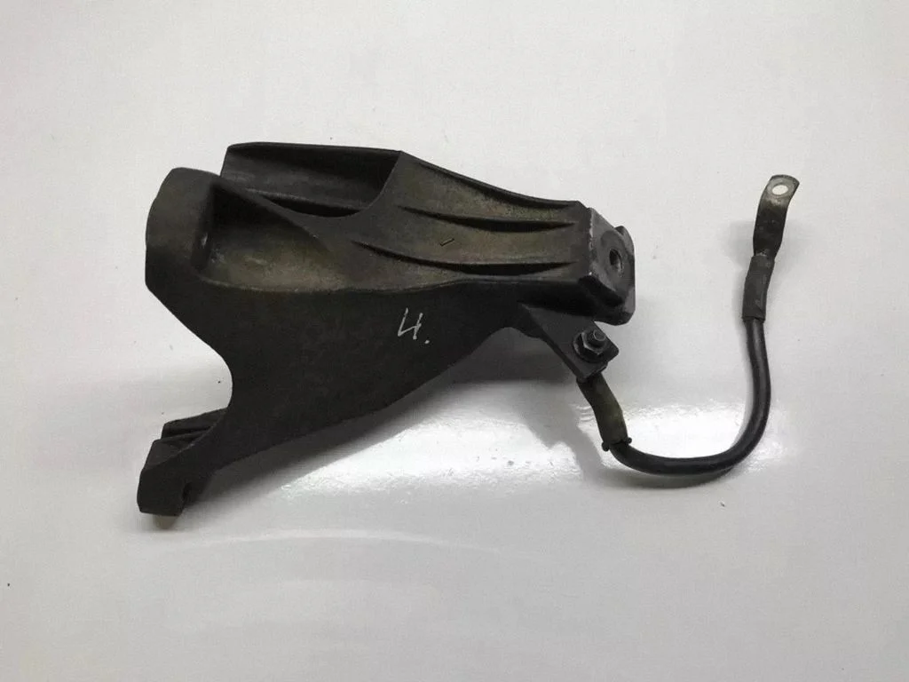 Engine mounting bracket 4F0199308B