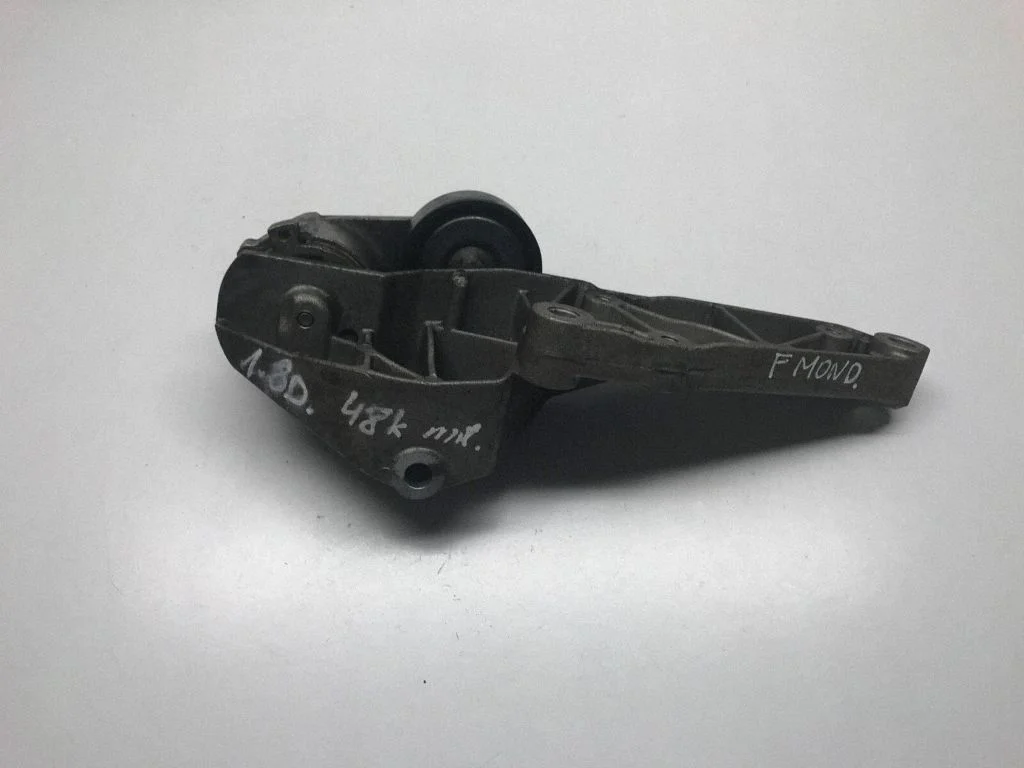Engine mounting bracket – Ford Mondeo MK IV (2007-2014)