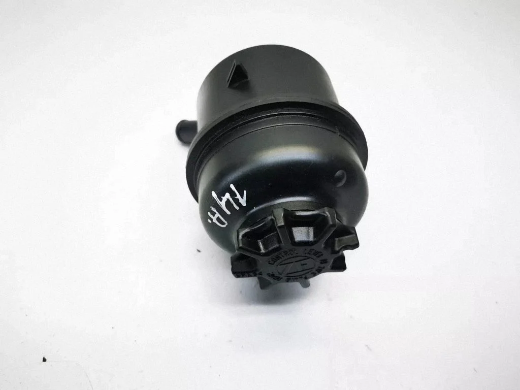 Power steering fluid tank/reservoir – front