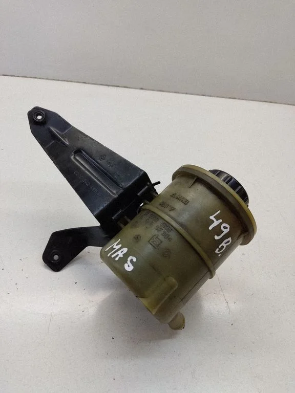 Power steering fluid tank/reservoir 8200005185