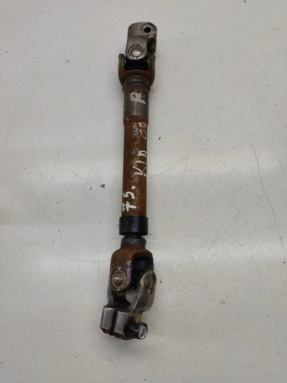 Steering column universal joint – front