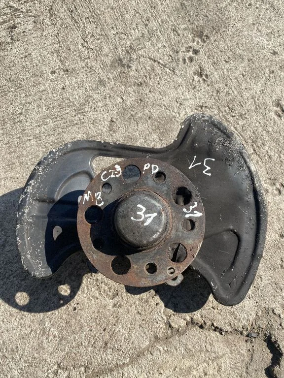 Front wheel hub – Mercedes-Benz C-Class AMG W204 (2007-2014)