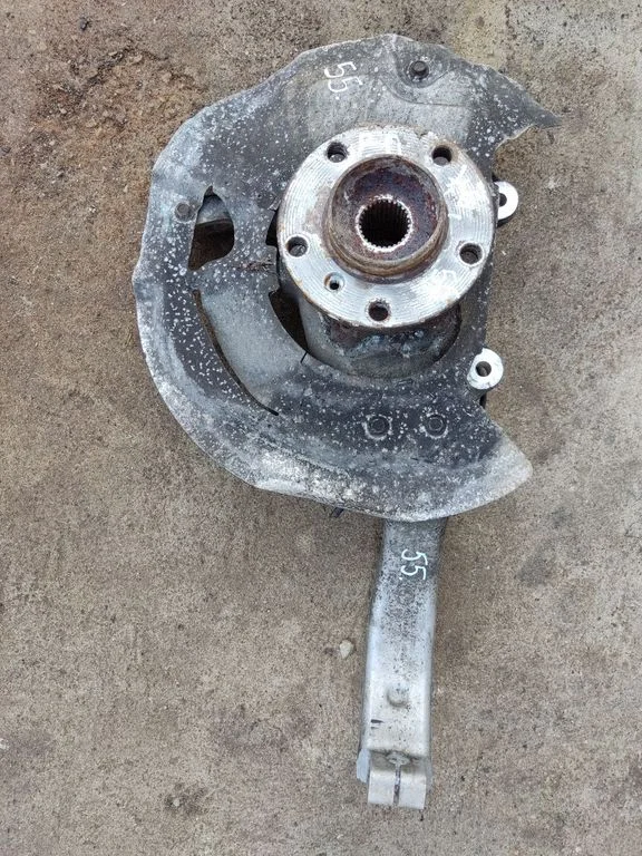 Front wheel hub – BMW X6 E71 (2008-2014)
