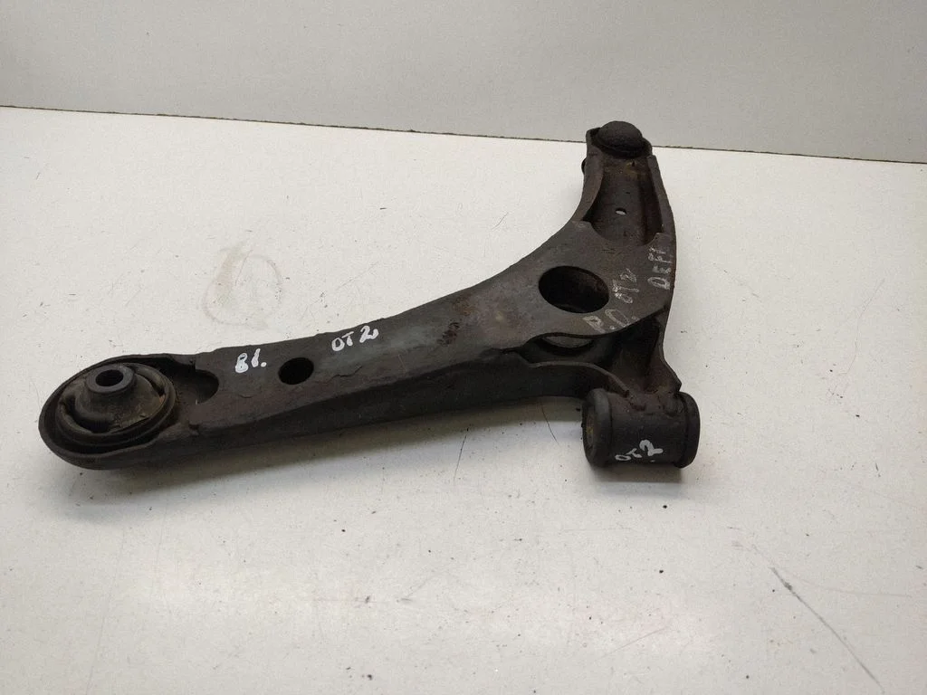 Front lower control arm/wishbone – front right