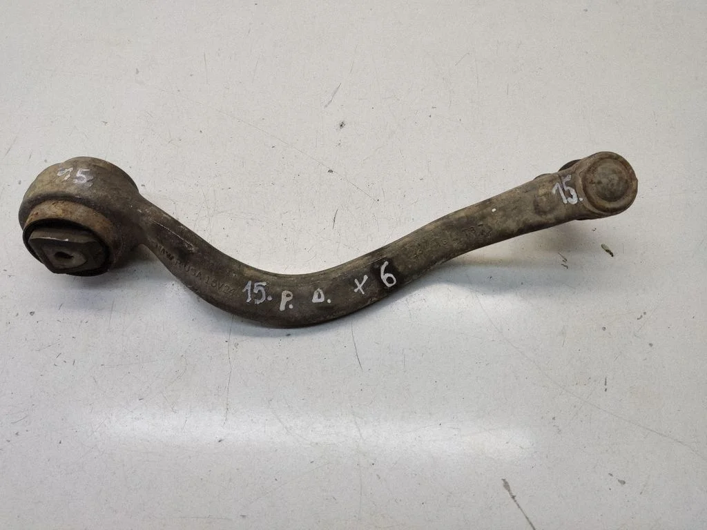 Front lower control arm/wishbone 15V24